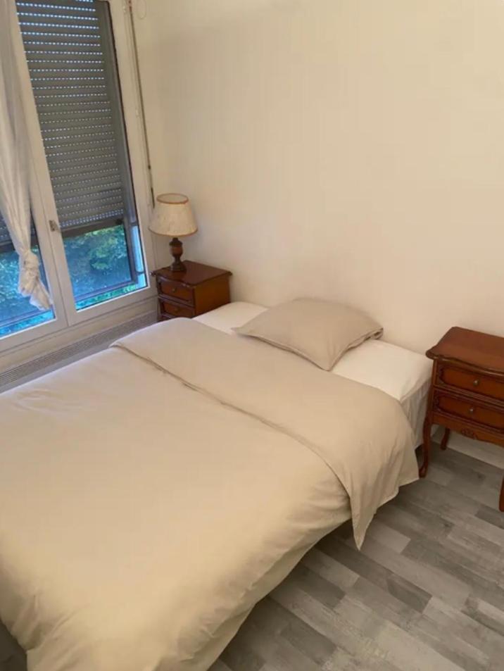 85m2 La Defense, Free Parking,balcony Courbevoie